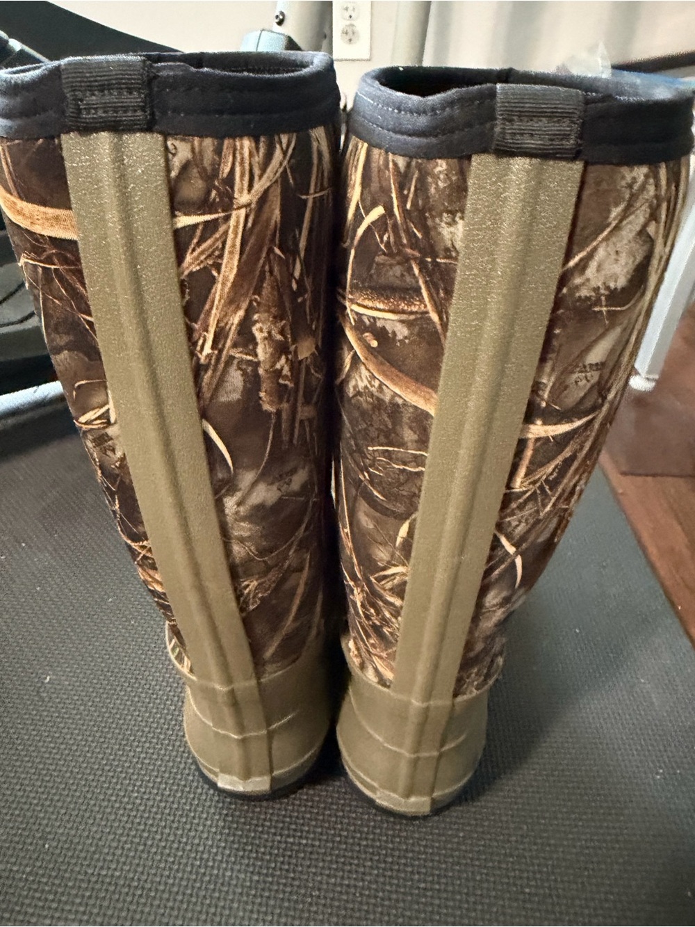 Men’s Camo Hunting Boots - Picture 2 of 4